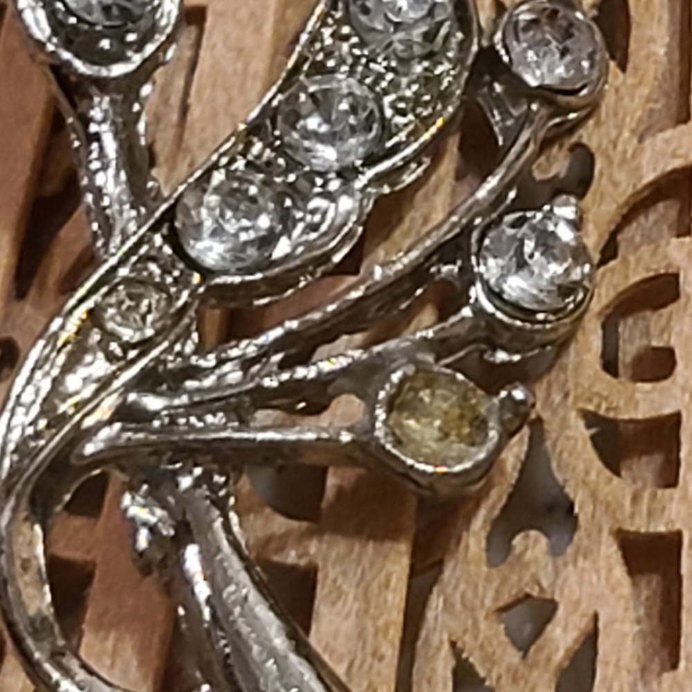 Vintage pin floral brooch jewelry for sale - Picture 4 of 8